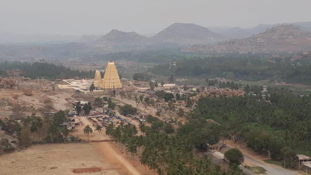 Dream Hampi Villa & Home Stay エクステリア 写真