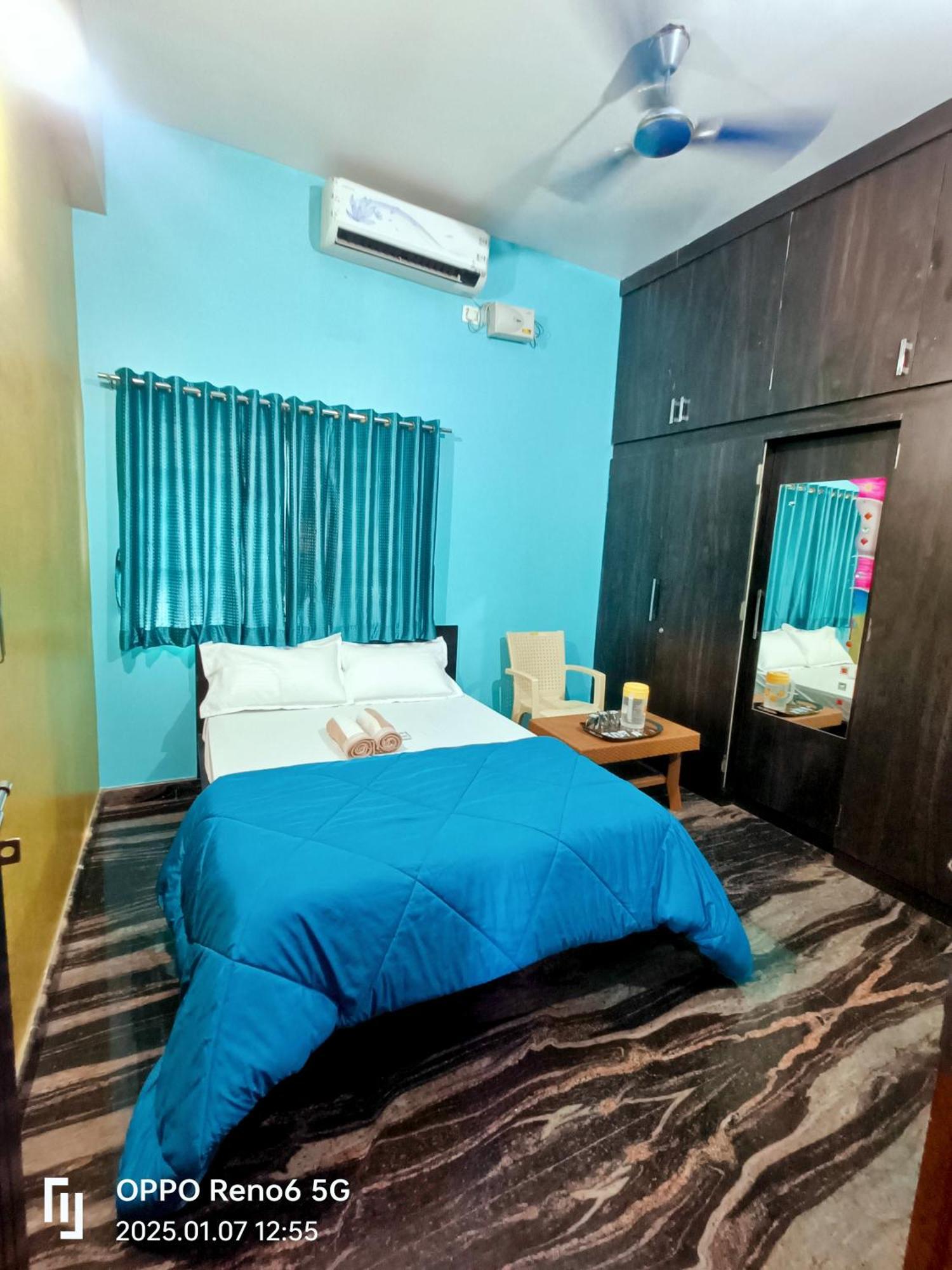Dream Hampi Villa & Home Stay エクステリア 写真