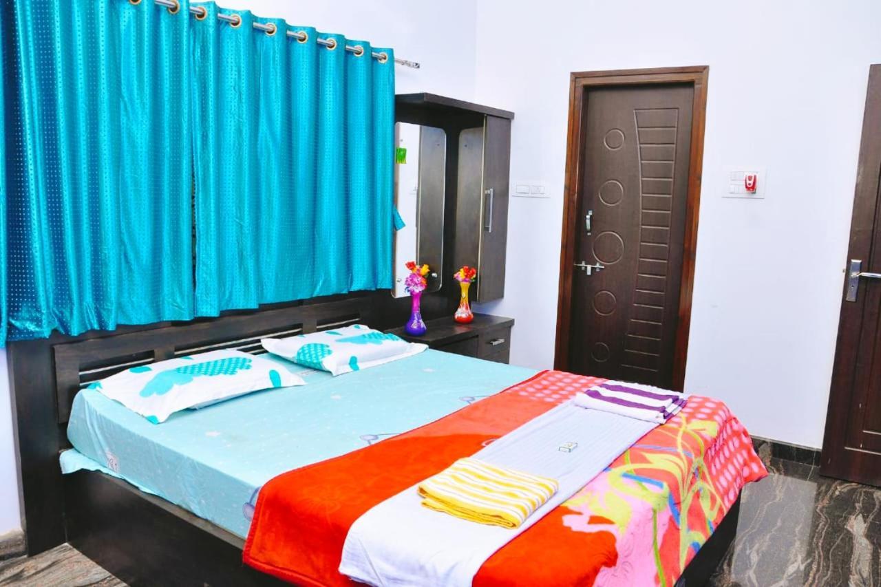 Dream Hampi Villa & Home Stay エクステリア 写真