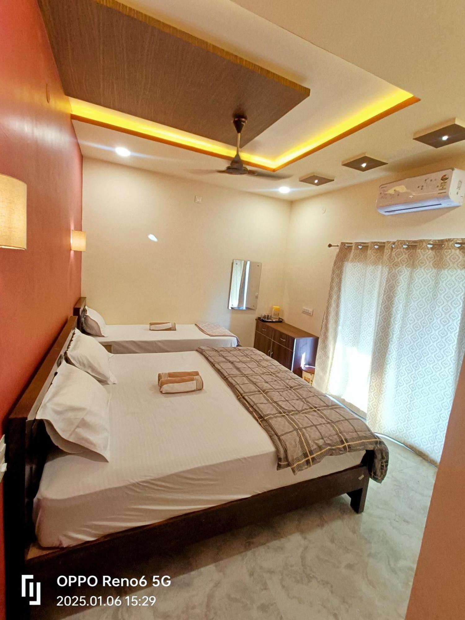 Dream Hampi Villa & Home Stay エクステリア 写真