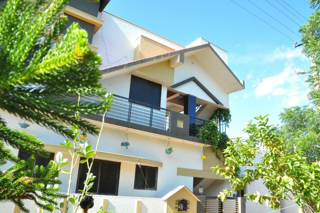 Dream Hampi Villa & Home Stay エクステリア 写真